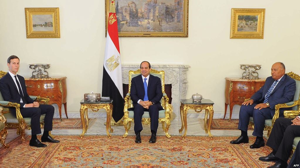 "صفقة القرن" ... بين التأجيل الرسمي والتنفيذ الفعلي
