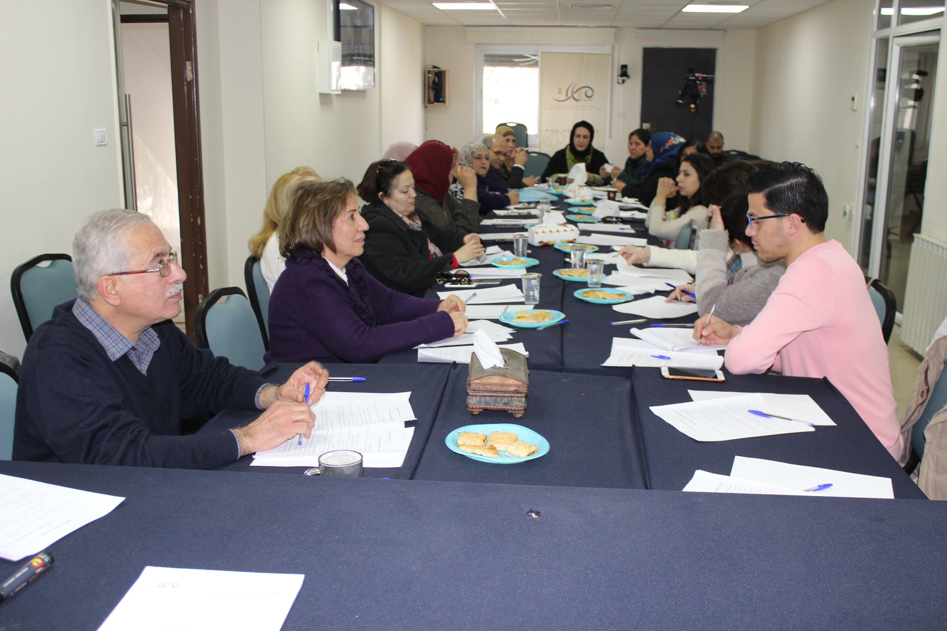 الدعوة إلى مواصلة الحوار وإعطاء الأولوية للقضايا النسوية التوافقية